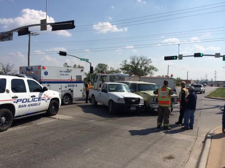 Crash at MLK and 29th Street, San Angelo, on July 24, 2014. (LIVE! Photo/John Basquez)
