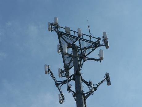 A telecommunications tower, but not the one where the fall was reported. (Contributed/Wikipedia)