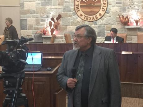 Mayor Dwain Morrison in a interview on KLST-TV in council chambers yesterday. (LIVE! Photo/Joe Hyde)