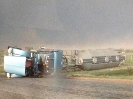 Nick Rollerzonly Bain contributed this photo from North Bell Street. Nick helped the drive escape the cab.