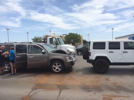 A five-car crash on Sherwood Way on August 23, 2014. (LIVE! Photo/John Basquez)