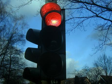 Traffic light (contributed, PixaBay.com)