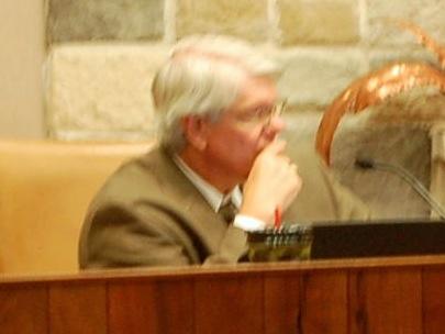 Councilman Don Vardeman makes his best case for moving money away from COSADC to pay for street repairs. (LIVE! Photo/Joe Hyde)