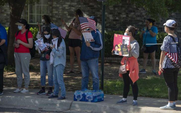 Protestors Outside Pastor Fu's Home