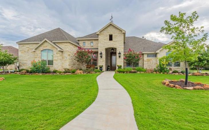 1938 Overhill Dr, San Angelo, TX 76904