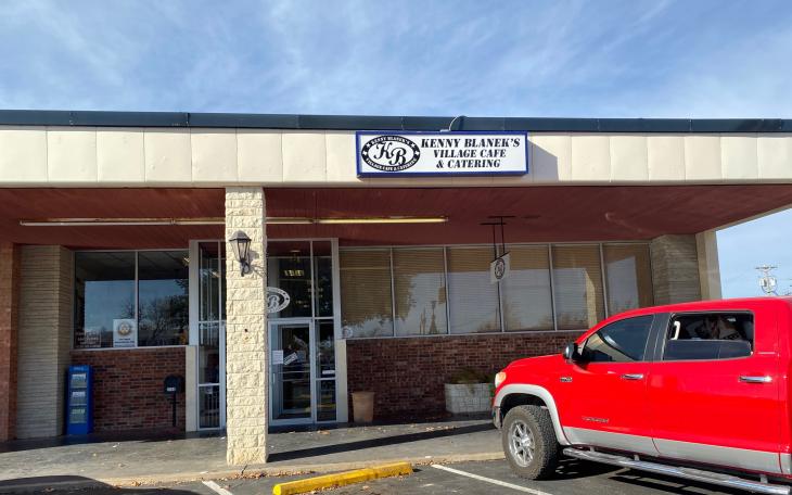 Kenny Blanek's Village Cafe and Catering (LIVE! Photo/Yantis Green)