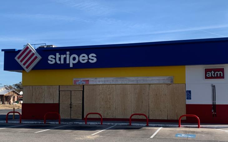 Stripes at West Ave. N and S. Bryant