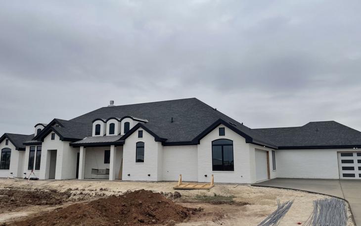 von Rosenberg presents this 5/4.5 with 4058 sf in Wall's Iron Horse development, 8237 Iron Horse.