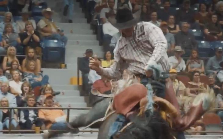 Chet Johnson at the 2021 San Angelo Rodeo Finals. He won the saddle bronc title.