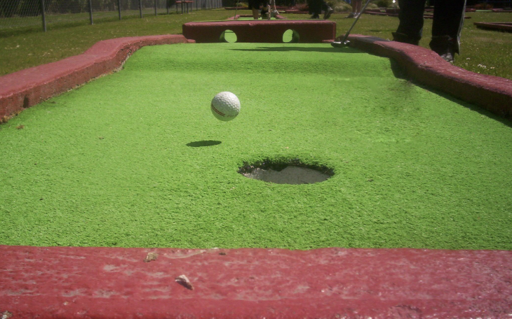 Memorial Day Fund, Mini Golf