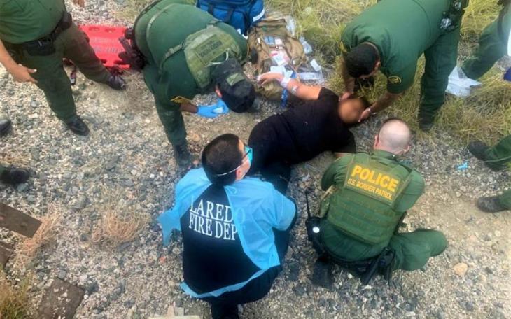 Border Agents Treat Illegal Alien Injured by Train (Contributed/CBP)