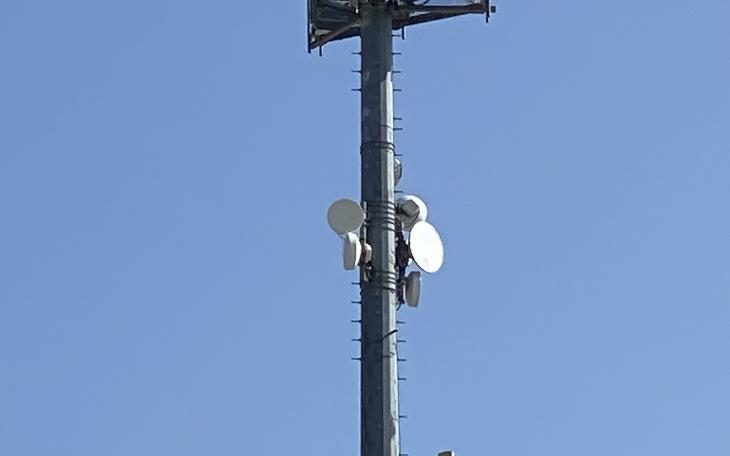 Satellite Cell Tower (LIVE! Photo/Yantis Green)