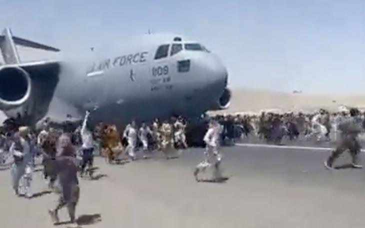 A USAF C-17 transport plane leaving Kabul, Afghanistan on August 16, 2021