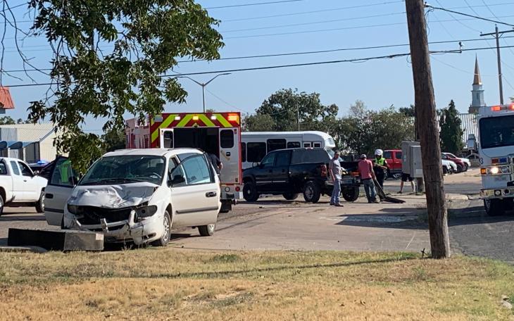 Minivan Crashes into Pickup 14th &amp; Chadbourne (LIVE! Photo/Matt Trammell)