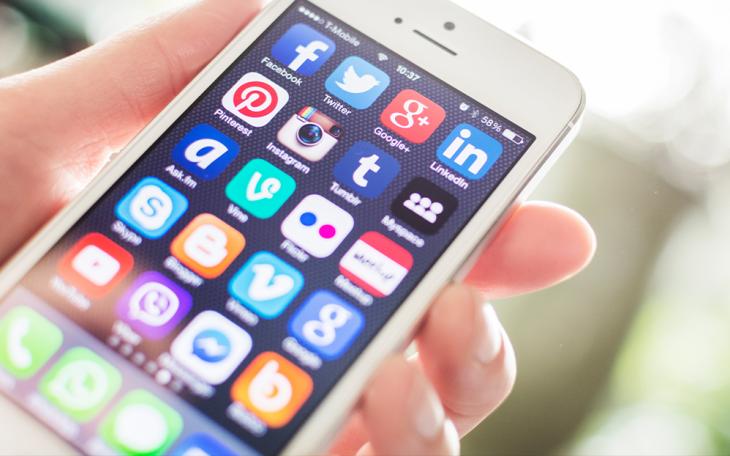 Cellphone | DepositPhotos