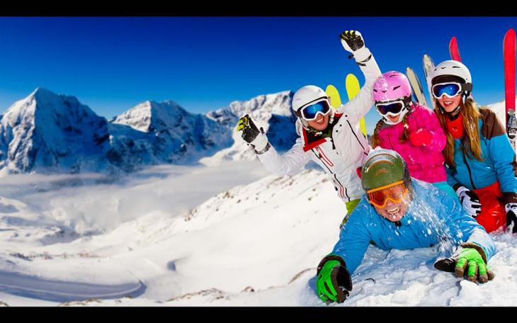 Winter Travel With Kids | DepositPhotos