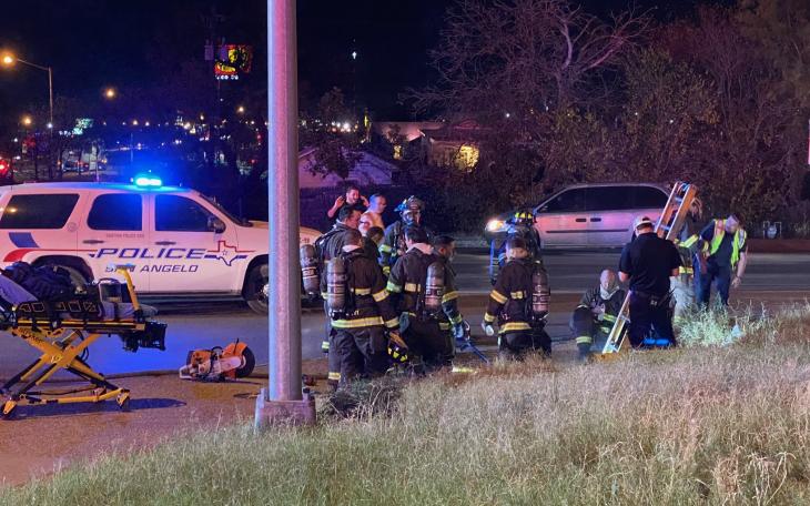 First Responders Search Tunnels Under Bryant (LIVE! Photo/James Bouligny)