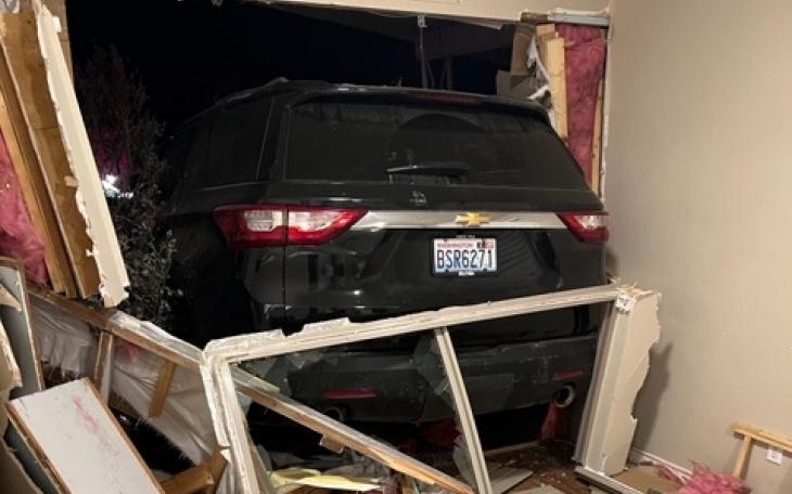 Driver Crashes into House &amp; Harley on Culver (LIVE! Photo/JOE HYDE)
