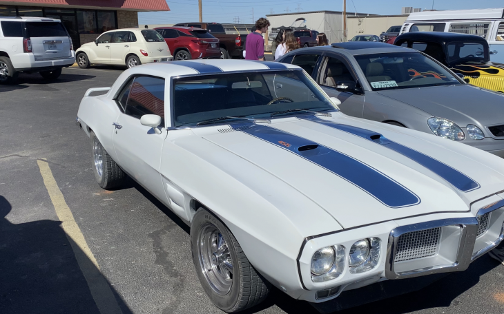 Classic Hot Rod at the Packsaddle BBQ Car Show