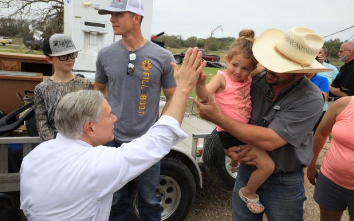 Gov. Abbott Visits Salado After Storm (Contributed/gov.texas.gov)