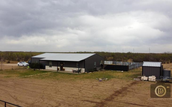 Real Estate: The Barndominium in Miles