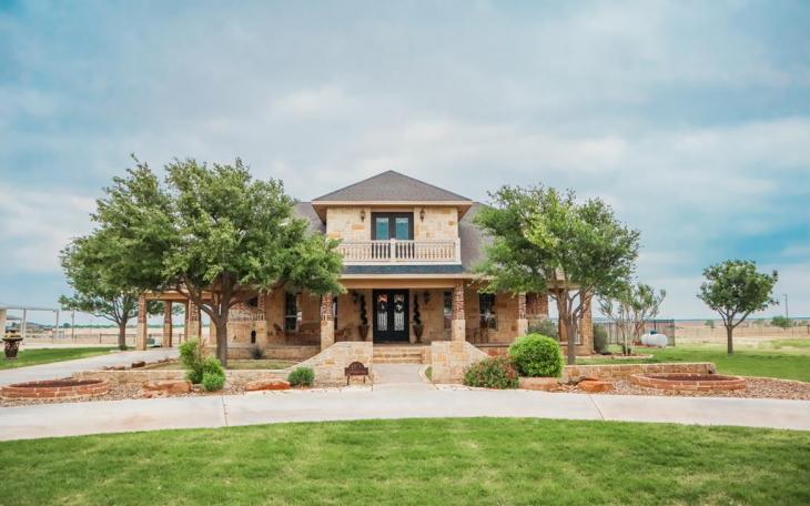 Country Living in the Wall ISD