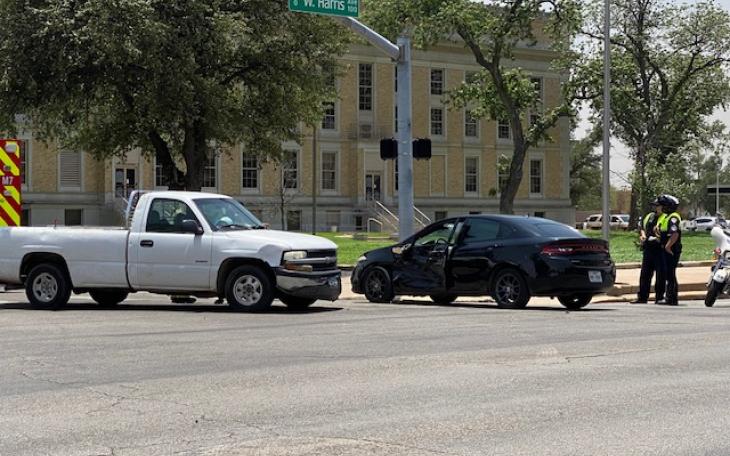 Driver Injured in Crash Harris at Irving 6/8/22 (LIVE! Photo/James Bouligny)