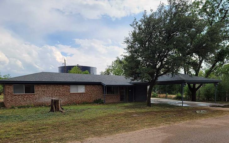 SAN ANGELO, TX — Come check out this remodeled 3 bedroom 1.5 bathroom on 0.33 acres. There are 2 living areas with an amazing fireplace with a rock wall featured in the den. 