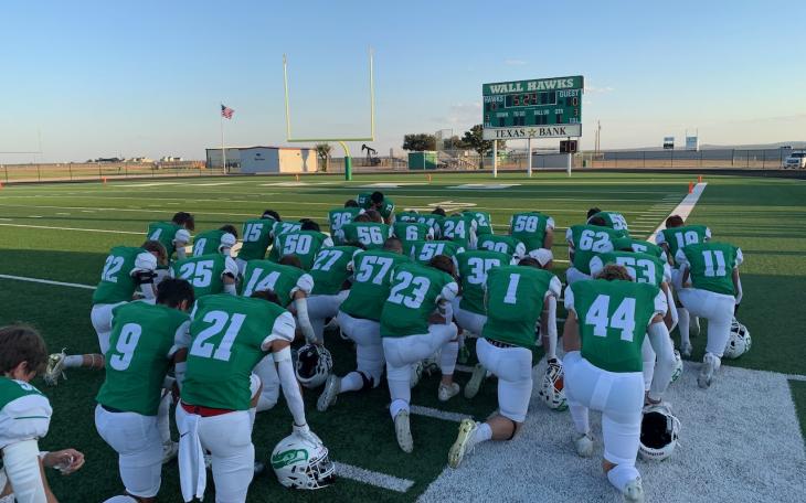 Wall Hawks prepare to play against the Mason Punchers on Sept. 30, 2022
