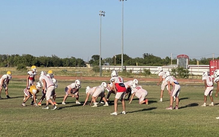 The Miles Bulldogs preparing for their district opponent Albany Lions.