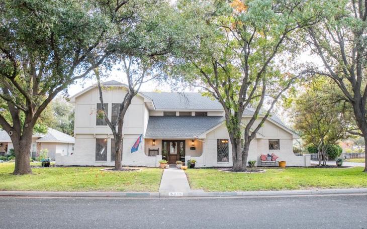 2 blocks from clubhouse and pool