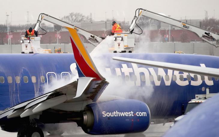 Southwest Airlines Deicing a Jet (Courtesy/CNBC)