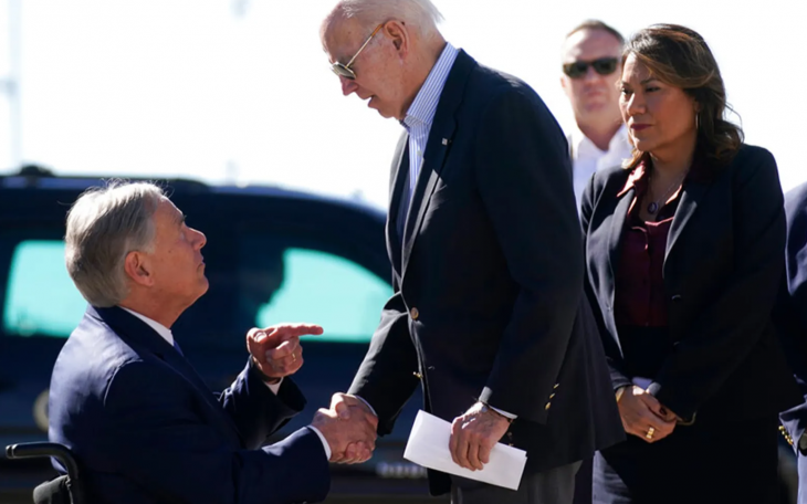 Gov. Abbott Hands Biden Letter in El Paso (Courtesy/Andrew Harnik)