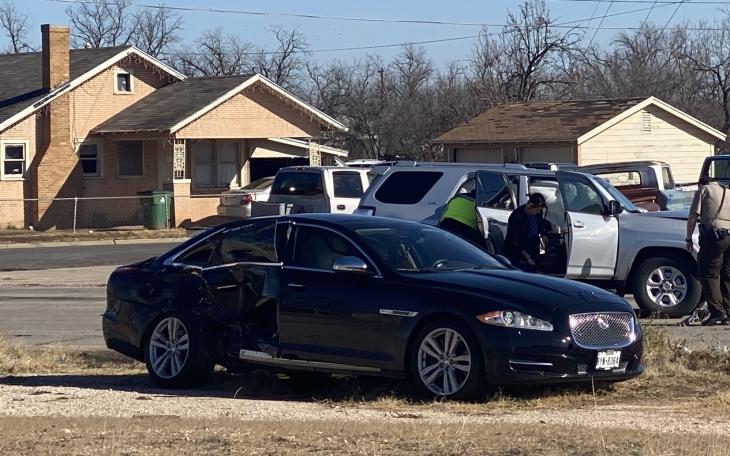Jaguar in High Speed Chase &amp; Crash on N. Chadbourne (LIVE! Photo/James Bouligny)