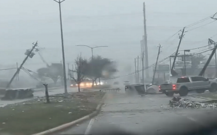 Damage from Houston Tornado 1.23 (Courtesy/TWC)