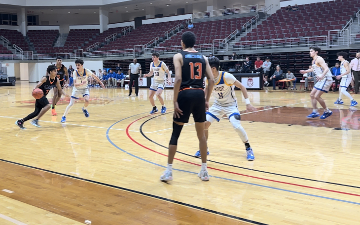 Bobcats Squeaky English Drives to the Basket