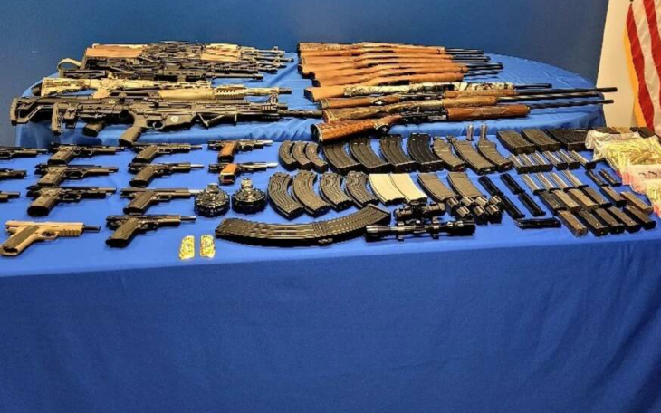 Weapons Seized Eagle Pass (Courtesy/CBP)