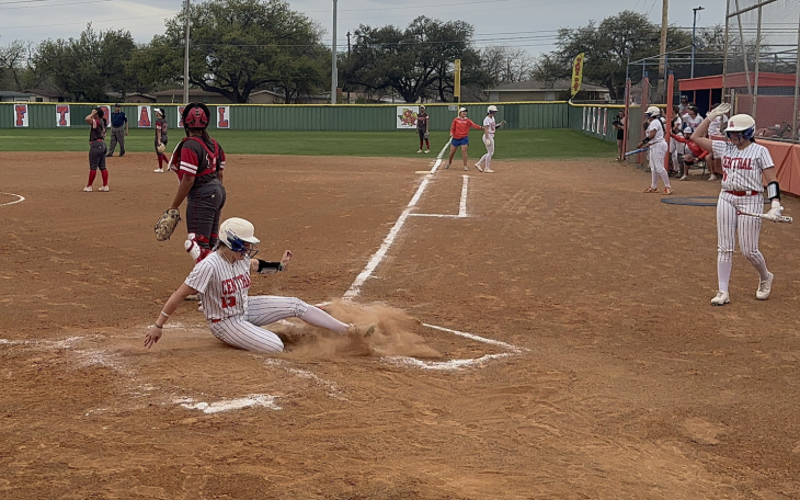 Lady Cats Greysen Collins Scores for Central