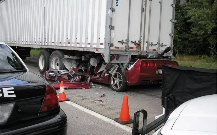 Texting While Driving is Deadly (Courtesy/snopes)