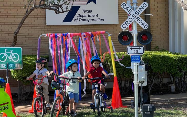 New Bicycle Rodeo Railroad Crossing Sign (LIVE! Photo/Yantis Green)