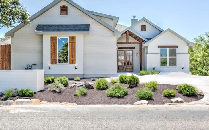 2126 Valleyview Blvd