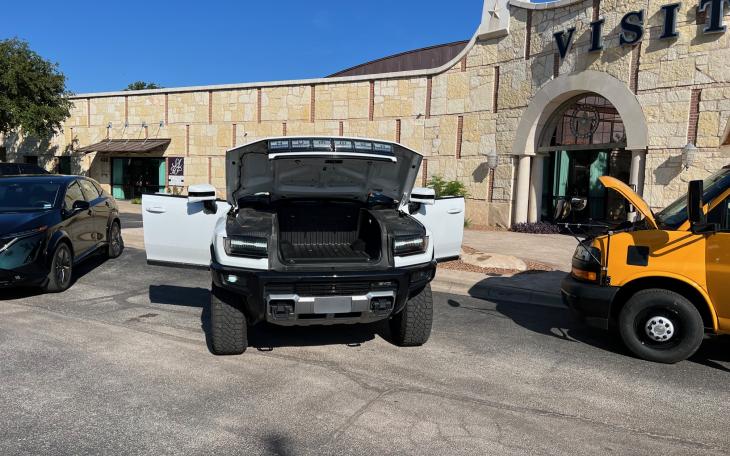 EV Convoy Stops in San Angelo (LIVE! Photo Yantis Green)