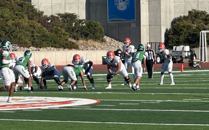 Central Bobcats on offense against El Paso Montwood