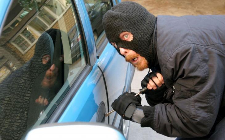 Stealing a Car/UUV (Courtesy auto evolution)