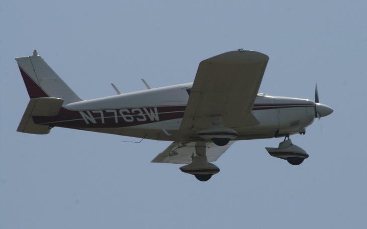 The 1964 Piper Cherokee N7763W that crashed near Mertzon, Texas on Nov. 25, 2023. This photo was taken at the Suffolk County Airport on 1/15/2009 by Paul Perry.