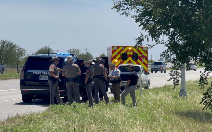 Law enforcement finishes the arrest of a man with a warrant on US 67 north near the county jail on May 7, 2024.