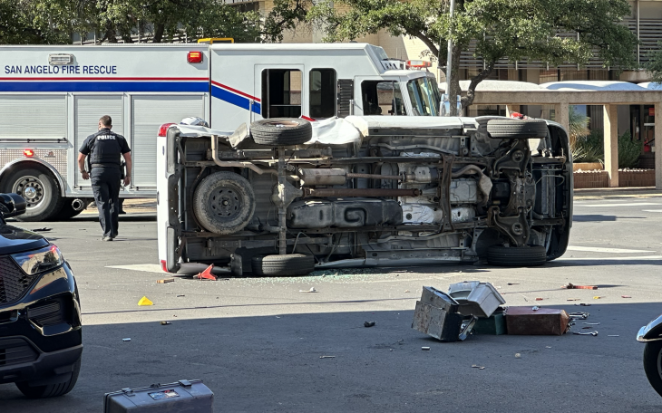 Crash at Irving and West Beauregard