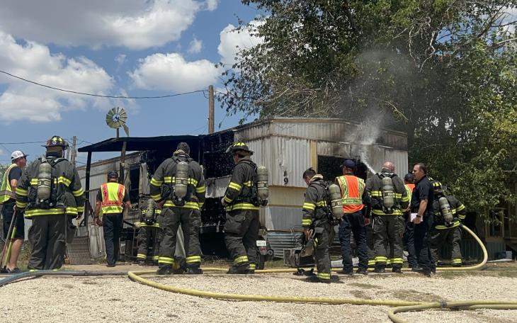 San Angelo Firefighters battle Monday Afternoon Blaze at N. Archer and Spaulding St