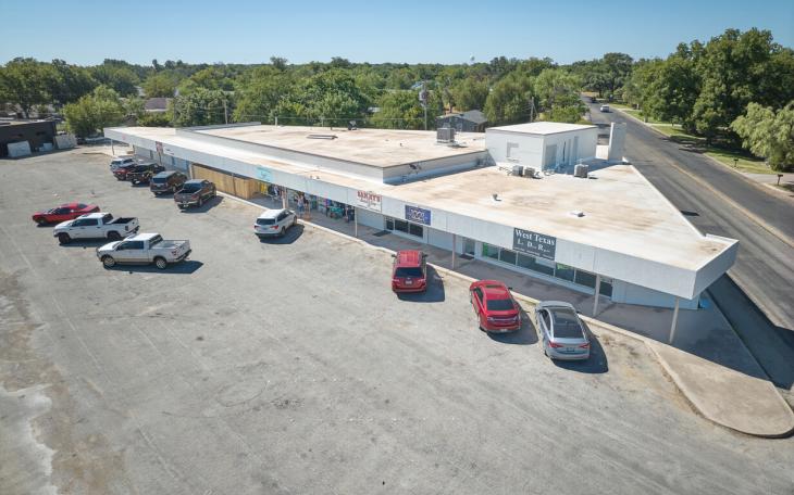 Glenmore Shopping Center Hits Market