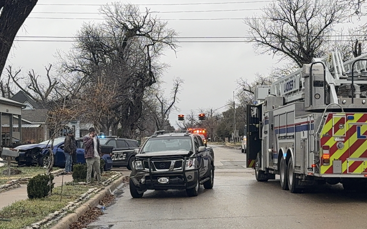 Crash at North Jefferson and West Harris